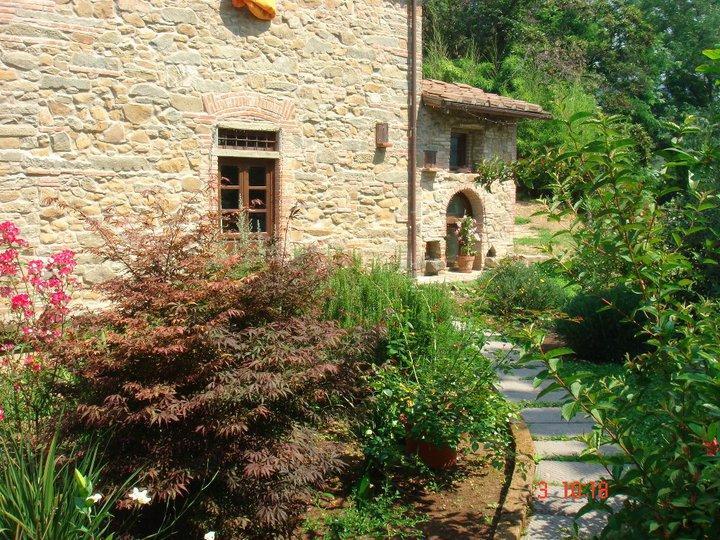 Гостевой дом Agriturismo La Fagianaia Борго-а-Буджано Экстерьер фото