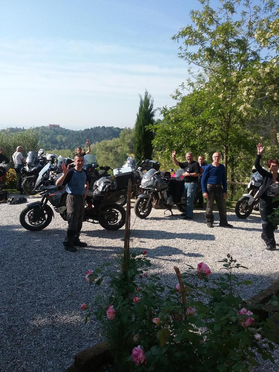 Гостевой дом Agriturismo La Fagianaia Борго-а-Буджано Экстерьер фото